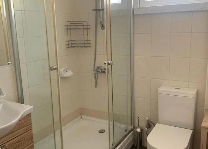 Peaceful 2 Bed With Beautiful Views Apartmán *