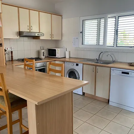 Peaceful 2 Bed With Beautiful Views Kerínia